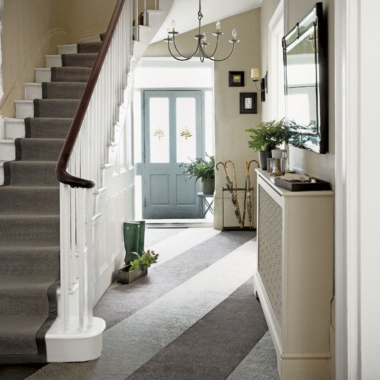 Dramatic floor Classic entrance hall with statement floor | Hallway | Housetohome | Statement floor | Decorating Ideas | PHOTOGALLERY