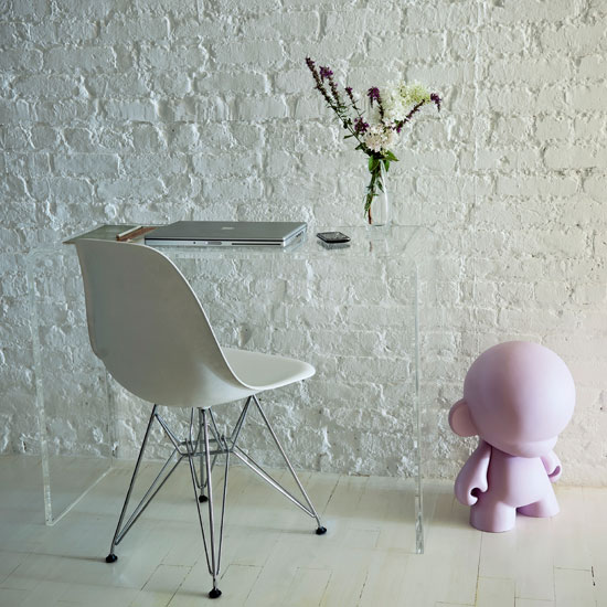 Modern white home office Modern white home office | Home office decorating ideas | Home office | Livingetc | IMAGE | Housetohome.co.uk