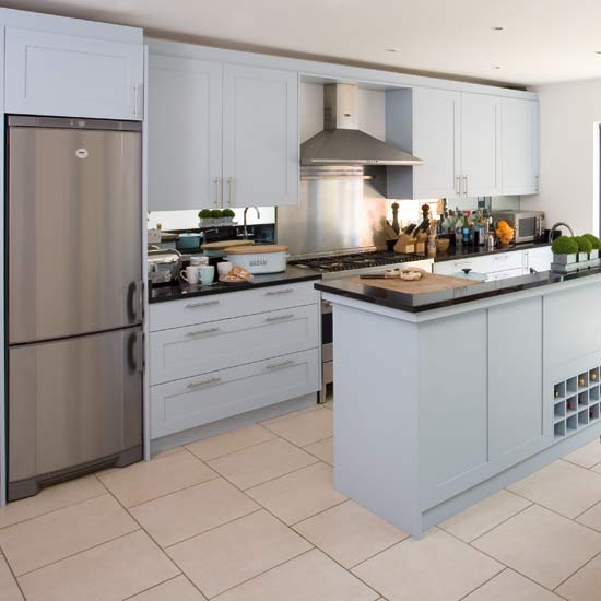 Blue painted kitchen | Take a tour around a light-filled kitchen | Kitchen tour | PHOTO GALLERY | Beautiful Kitchens