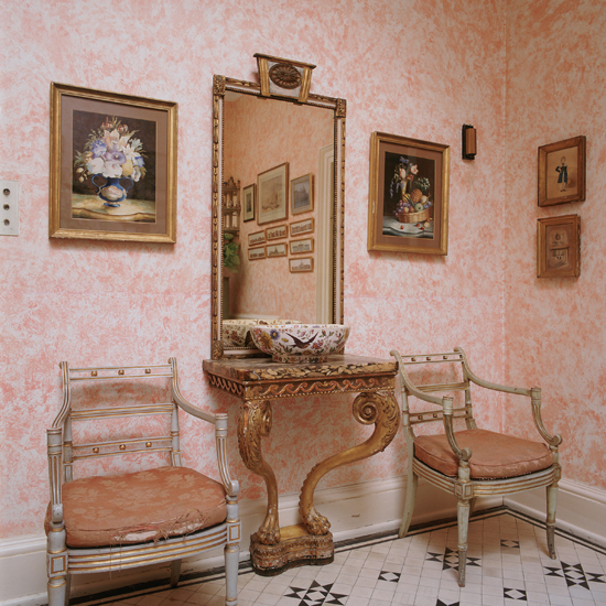 Rag-rolled hallway Rag-rolled hallway | Hallway colour schemes | hallway | PHOTO GALLERY | 25 Beautiful Homes | Housetohome