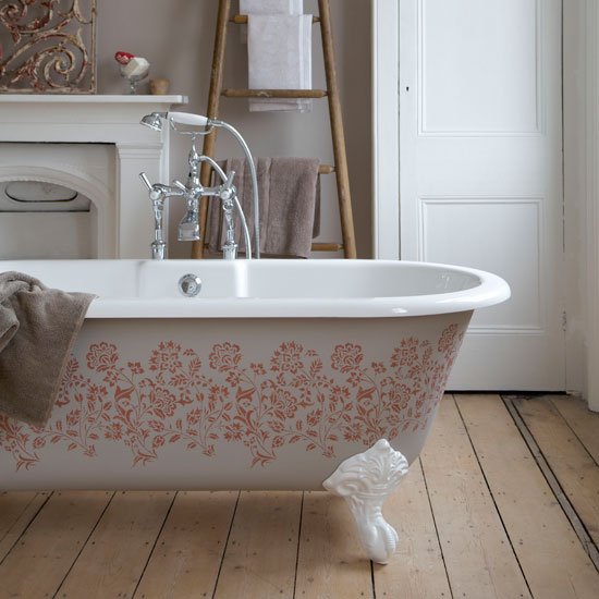 Pretty bathroom | Paint | Country | Country Homes & Interiors