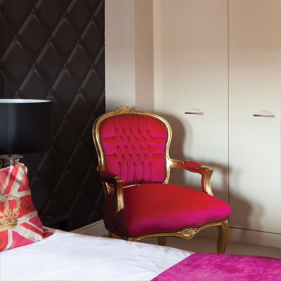 Guest bedroom corner | Shona's daring new-build town house | House Tour | Style At Home | PHOTO GALLERY | Housetohome.co.uk