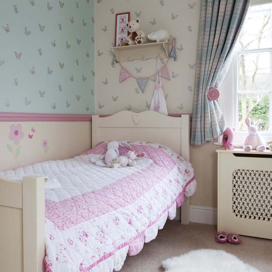 Classic pastel bedroom | Girls' bedroom schemes | Childrens' bedrooms| bedroom | PHOTO GALLERY | 25 Beautiful Homes | Housetohome