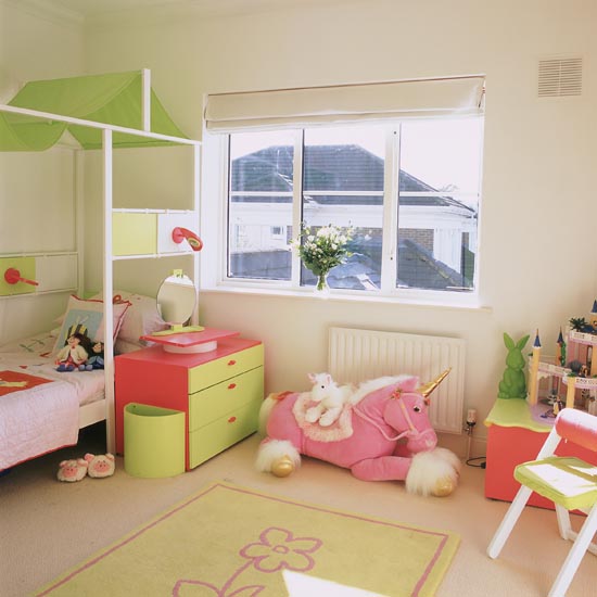 Bold and bright bedroom | Girls' bedroom schemes | Childrens' bedrooms| bedroom | PHOTO GALLERY | 25 Beautiful Homes | Housetohome