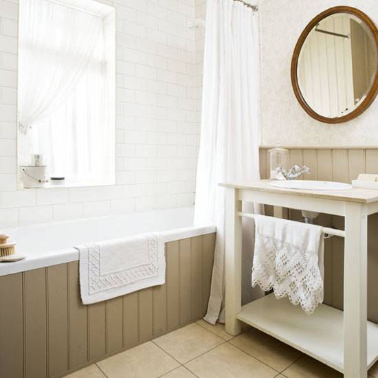 Bathroom | traditional | House tour | 1930s house | PHOTO GALLERY | 25 Beautiful Homes | housetohome
