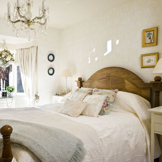 Master bedroom | traditional | House tour | 1930s house | PHOTO GALLERY | 25 Beautiful Homes | housetohome