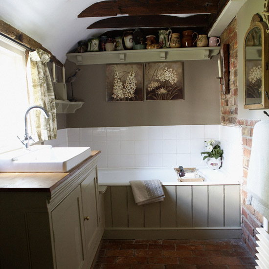 Small French country bathroom Small French-style bathroom | Small bathroom design ideas | Bathroom decorating ideas | Bathroom storage | PHOTO GALLERY | Housetohome