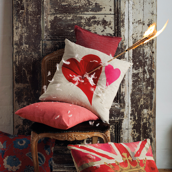 Valentines-day-gifts-for-him-and-her-2012-heart-cushion.jpg Valentines-day-gifts-for-him-and-her-2012-heart-cushion.jpg