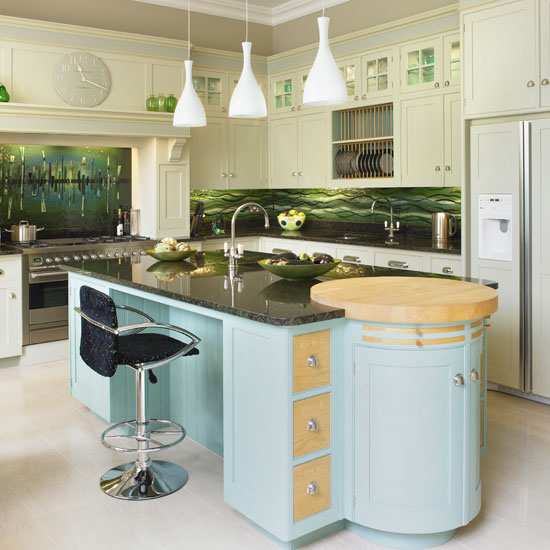 Art Glass Kitchen with art glass splashback from The House of Ugly Fish | Room idea | Housetohome | PHOTOGALLERY