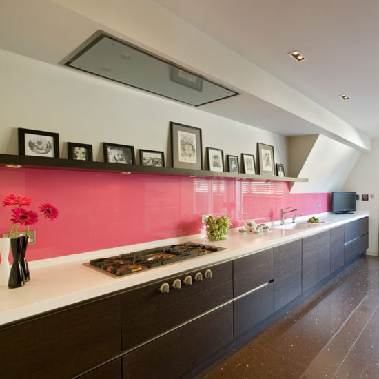 Bold Splash of Colour Kitchen with fuchsia pink glass splashback from Neil Lerner | Room idea | Housetohome | PHOTOGALLERY