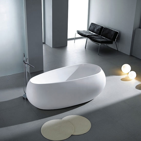 Egg bath from The London Bath Company | Baths | Bathroom | Livingetc | PHOTO GALLERY