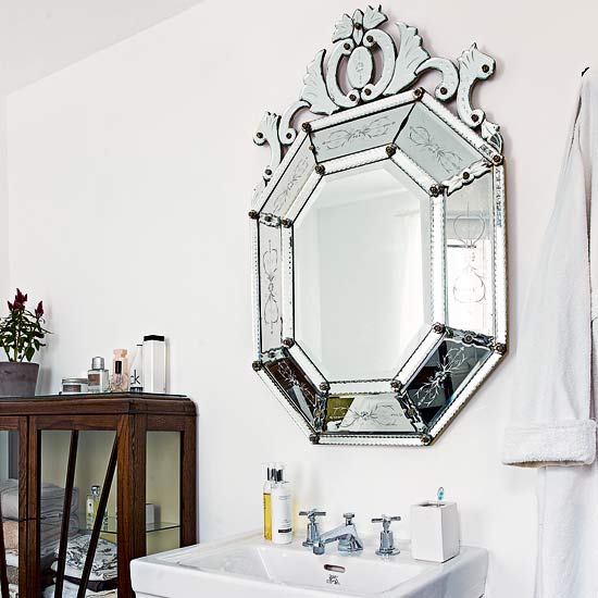 Bathroom | Take a tour around a London home filled with antique treasures | House tour | Livingetc | PHOTO GALLERY