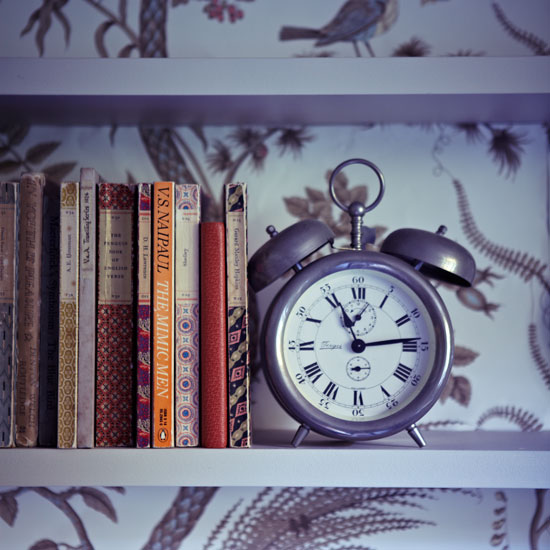 Display favourite books Bedroom shelf with books and a vintage clock | Design ideas | Housetohome | PHOTOGALLERY