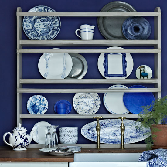 Create a unique display Blue and white china display | Design ideas | Housetohome | PHOTOGALLERY