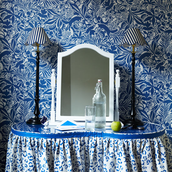 Add depth with contrasting prints Blue and white dressing room with contrasting patterns | Design ideas | Housetohome | PHOTOGALLERY