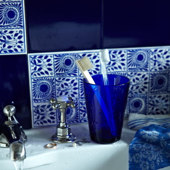 Create an eye-catching splashback Blue and white patterned bathroom tiles | Design ideas | Housetohome | PHOTOGALLERY