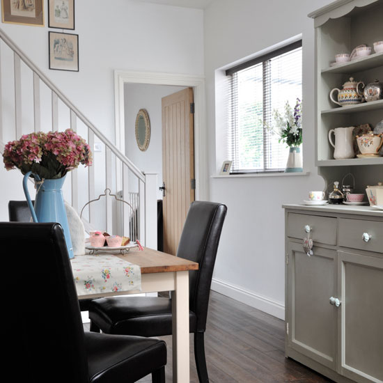 Open-plan hallway in vintage-style home | easy decorating ideas | design ideas small homes | PHOTO GALLERY | Style at Home | Housetohome