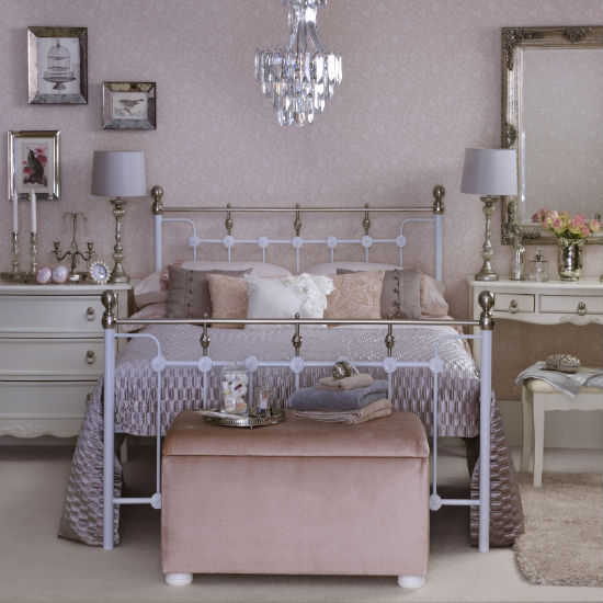 Vintage-style pink bedroom | Bedroom colour schemes | housetohome.co ...