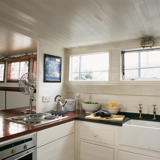 Small houseboat kitchen Small houseboat kitchen | Small kitchens | Kitchen | PHOTO GALLERY | 25 Beautiful Homes | Housetohome