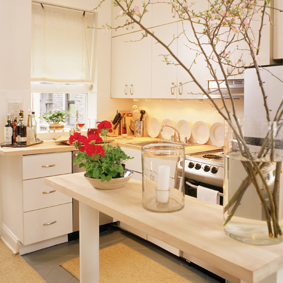 Simple white kitchen Simple white kitchen | Small kitchens | Kitchen | PHOTO GALLERY | 25 Beautiful Homes | Housetohome