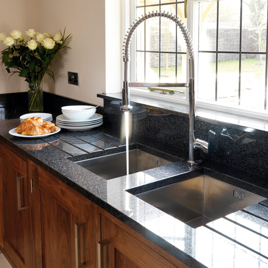 Spray tap Spray tap | Take a tour around a walnut and Parapan kitchen | Kitchen tour | Beautiful Kitchens | PHOTO GALLERY