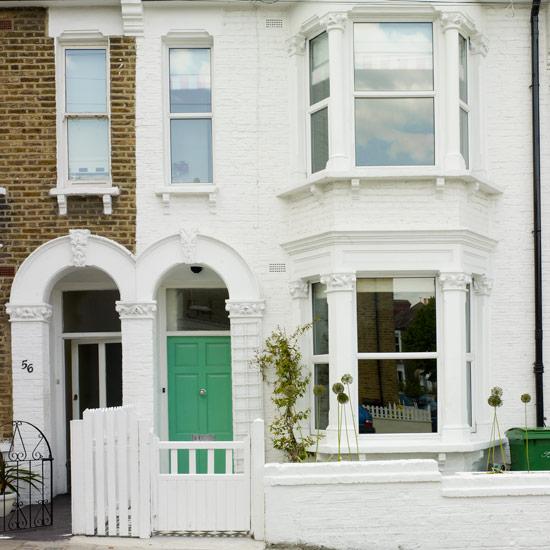 Pretty terrace house | Laura's colourful house tour | exterior | front door | sahs windows | terrace house | PHOTO GALLERY | Style at Home | Housetohome