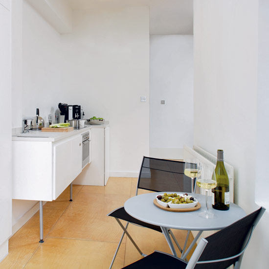 Cabinet-free wall Cabinet-free wall | Sola galley kitchen | Galley kitchens - 10 of the best | Kitchen planning | Beautiful Kitchens | PHOTO GALLERY