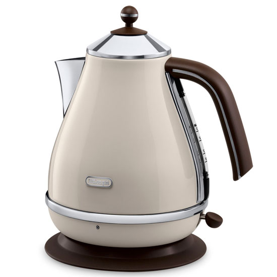 Statement Kettle: Vintage Icona by DeLonghi | kitchen | BUYER'S GUIDE | Ideal Home | House to Home