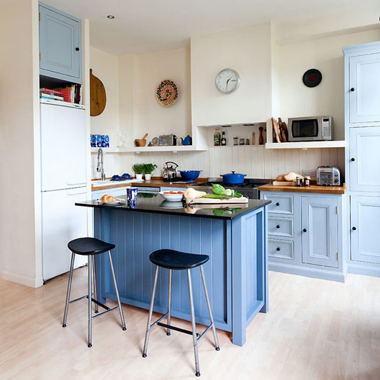 Painted, Shaker-style country kitchen kitchen | kitchen makeover | painted kitchen | shaker style | MAKEOVER | Ideal Home | Housetohome