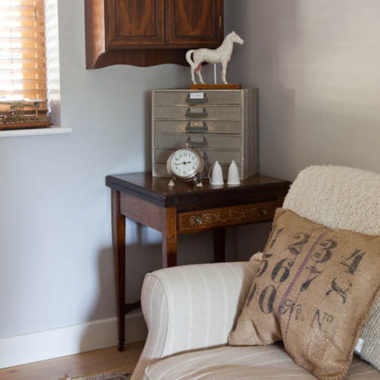 Study Study corner with soft paint and mahogany furniture | Country house | Homes & Gardens | PHOTOGALLERY