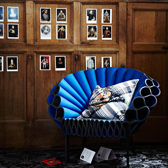 Create a Tudor-themed wall display Tudor living room | Classic British decorating ideas to celebrate the Queen's Jubilee
