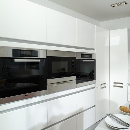 Appliance bank | Take a tour around a striking red kitchen | Kitchen tour | Beautiful Kitchens | PHOTO GALLERY