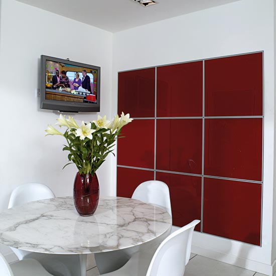 Cupboard bank | Take a tour around a striking red kitchen | Kitchen tour | Beautiful Kitchens | PHOTO GALLERY