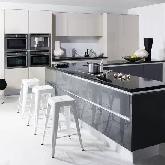 Handleless kitchen doors - 10 ideas