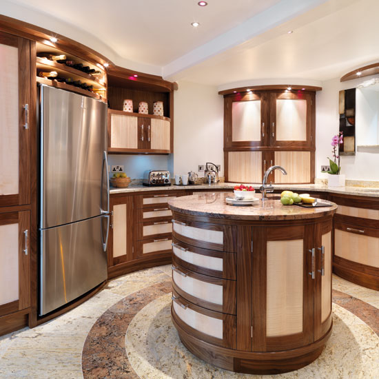 Curved kitchen | Take a tour around a curved walnut kitchen | Kitchen tour | Beautiful Kitchens | PHOTO GALLERY
