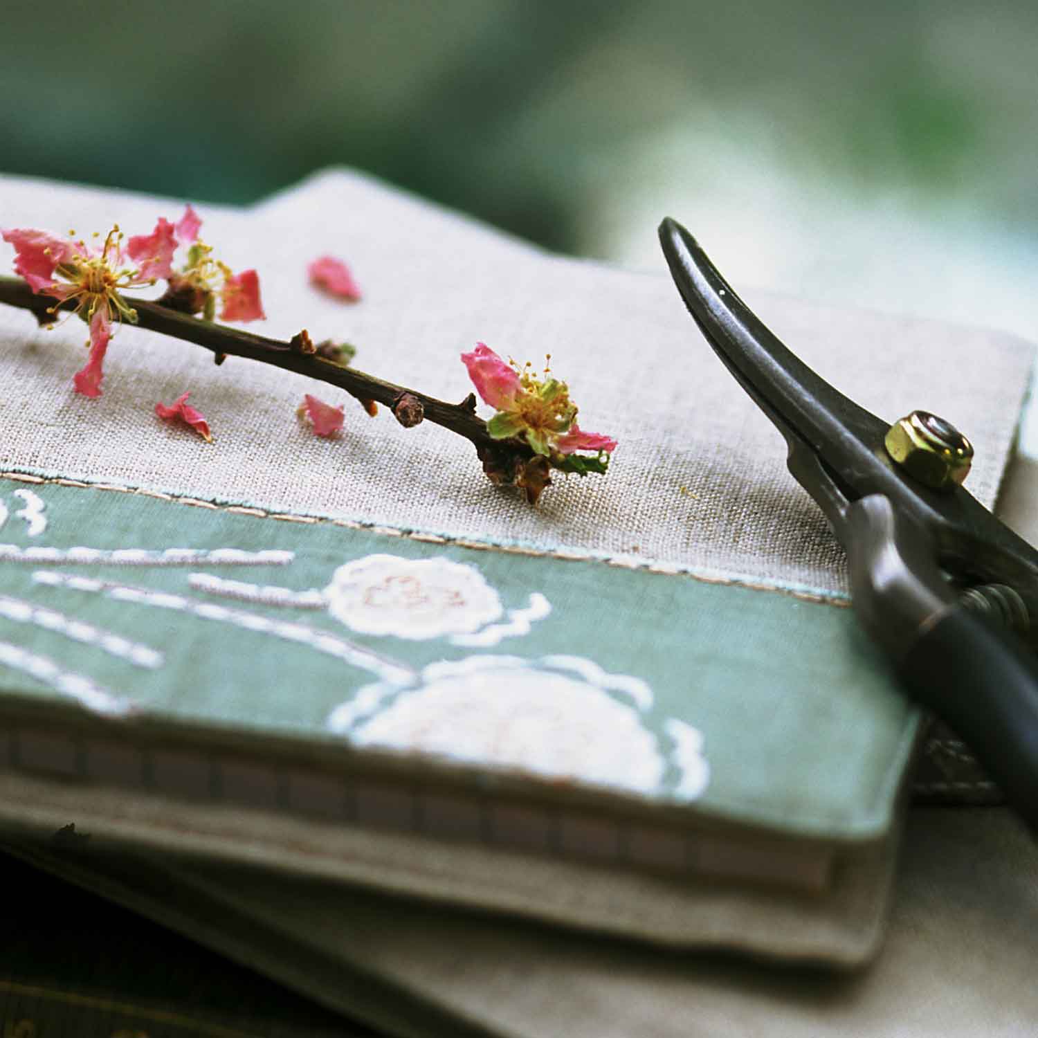 Pruning | Jobs to do in the garden in April | Garden | Homes & Gardens