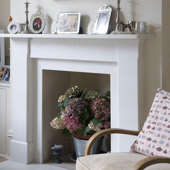 Living room detail Living room detail | Elegant | London house | Victorian | Former railway worker's cottage| House Tour | PHOTO GALLERY | 25 Beautiful Homes | Housetohome