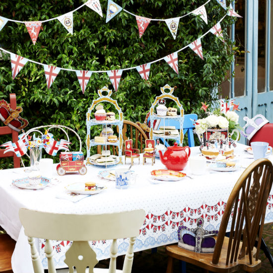 Patriotic tableware from The Contemporary Home Jubilee tableware from The Contemporary Home | Garden furniture | entertaining | garden | SHOPPING GALLERY | Ideal Home | Housetohome