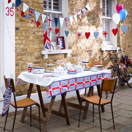 Jubilee tableware from Sainsbury's Garden furniture | entertaining | garden | SHOPPING GALLERY | Ideal Home | Housetohome