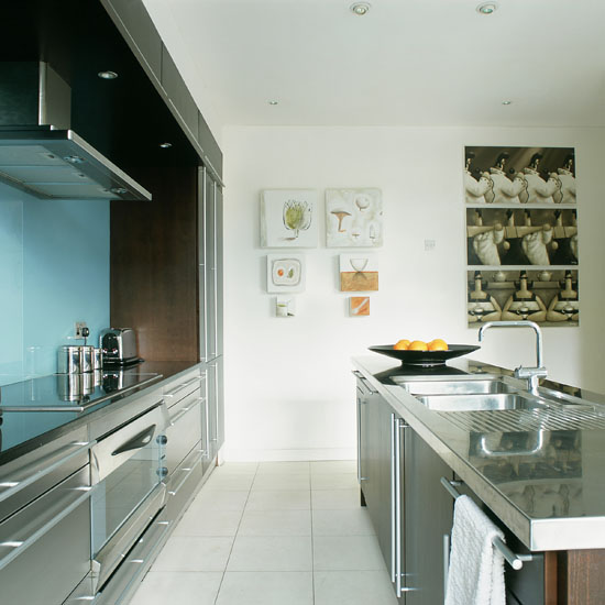 Kitchen | contemporary galley | Contemporary kitchens | kitchen decorating ideas | Kitchens | PHOTO GALLERY | 25 Beautiful Homes | Housetohome