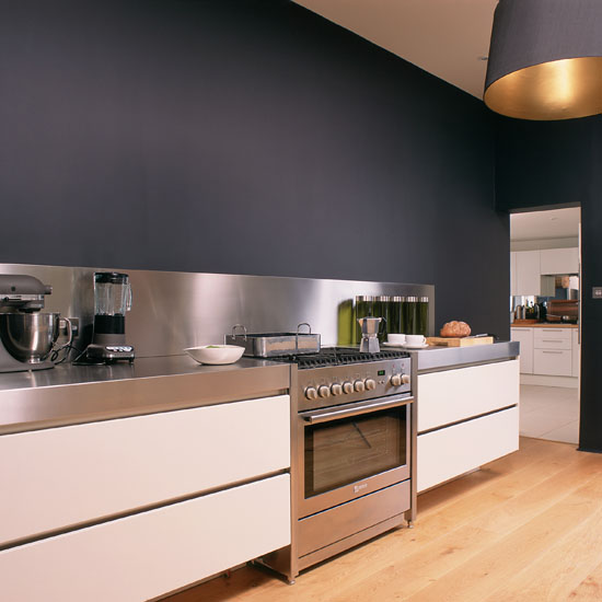 Kitchen | grey wall | Contemporary kitchens | kitchen decorating ideas | Kitchens | PHOTO GALLERY | 25 Beautiful Homes | Housetohome