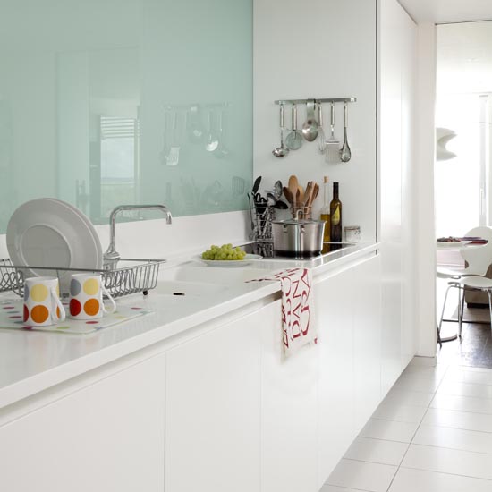 Kitchen | modern glass splashback | Contemporary kitchens | kitchen decorating ideas | Kitchens | PHOTO GALLERY | 25 Beautiful Homes | Housetohome