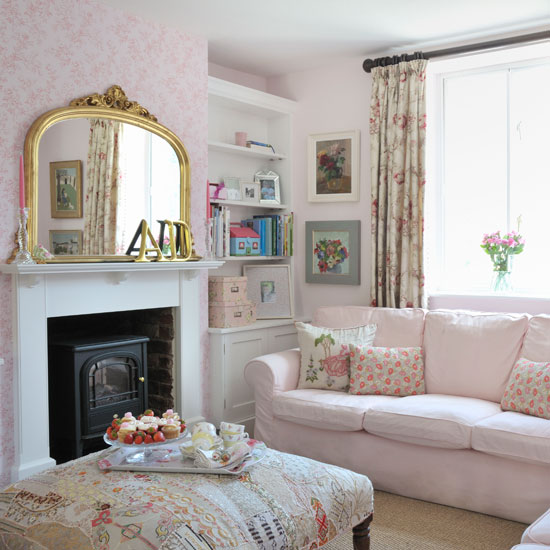 Pretty pink country living room | Living room decorating schemes ...