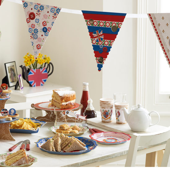 Pinking shears Pinking shears | Bunting - 10 ideas | Ideas Gallery | Style at Home | Housetohome