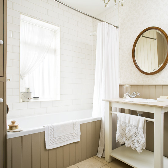 Traditional tongue-and-groove bathroom Traditional bathrooms | Bathroom design ideas | Bathrooms | PHOTO GALLERY | 25 Beautiful Homes | Housetohome