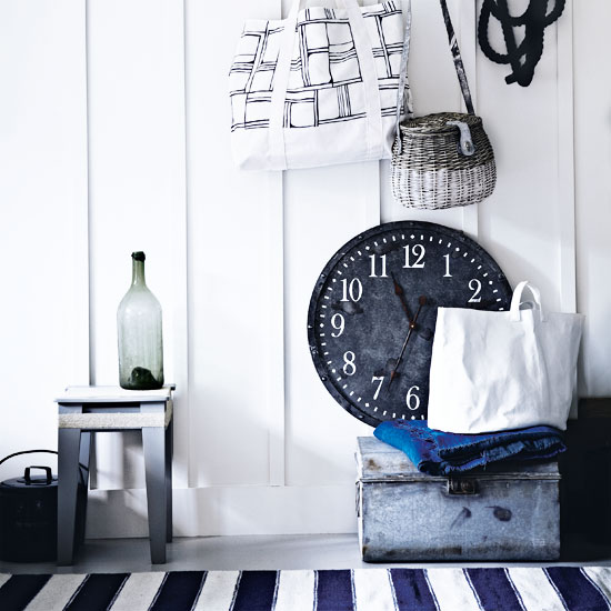 Create a unique display | Design ideas - St Ives | Coastal look | Decorating ideas | Homes & Gardens | Housetohome | PHOTOGALLERY