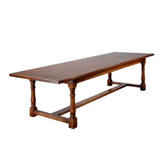 Buy an antique table | Celia Rufey's furniture decorating tips and advice | Furniture decorating ideas | Celia Rufey | PHOTO GALLERY | FAQ | Homes & Gardens | Housetohome
