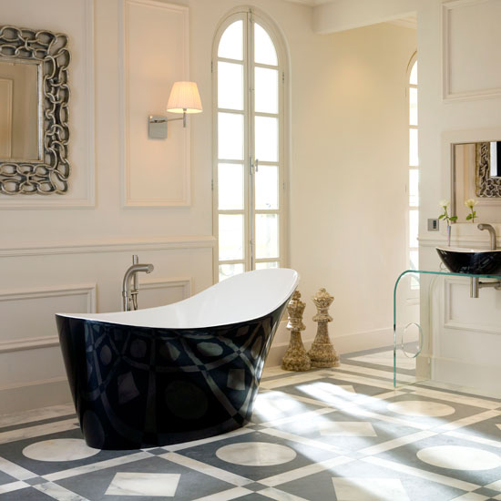 Choose statement pieces Choose statement pieces | En-suite bathrooms - 10 ideas | Bathroom ideas | Decorating advice | Room idea | Homes & Gardens | Housetohome | PHOTOGALLERY