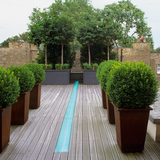 Garden terrace with water feature | Garden design ideas for 2012 ...