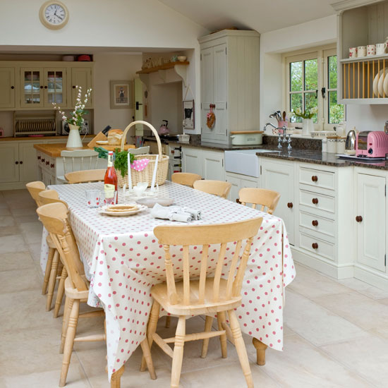 Choose simple units Choose simple units | kitchen | country | Country Homes & Interiors